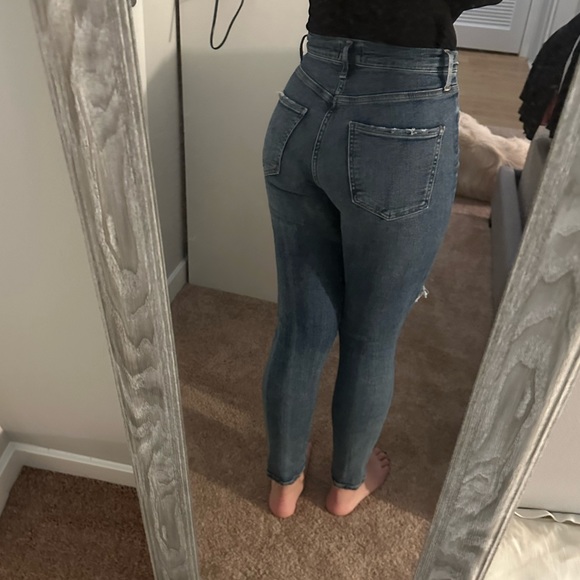 AGOLDE jeans. Size 24. Gently used. Hits right below belly button - Picture 2 of 7